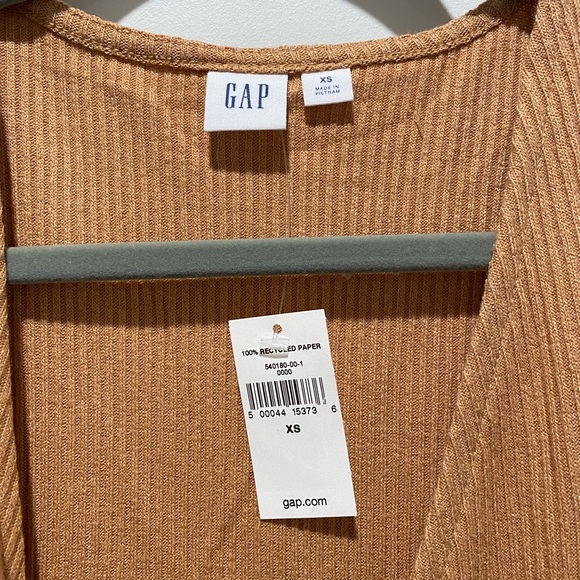 SOFTSPUN FITTED WRAP TOP - GAP - Picture 6 of 6